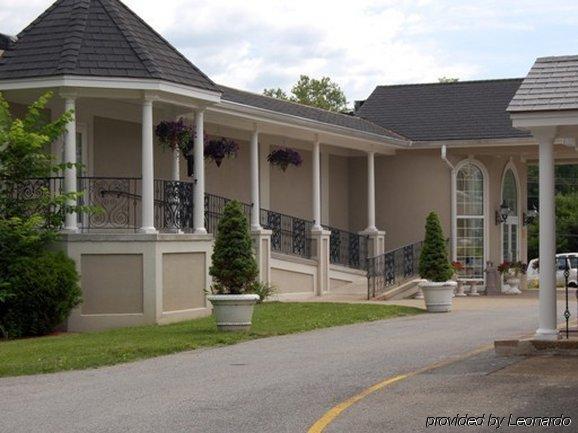 Inn At Arbor Ridge Hotel And Conference Center Hopewell Junction Exterior photo